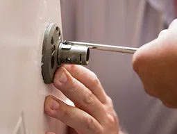 Security Locksmith Services Woodmere, NY 516-962-5752 - 18-Emergency-Opening